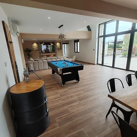 Villa Grande Longère De Gamme 218m2, 10 Pers Billard Salon 70 M2 *