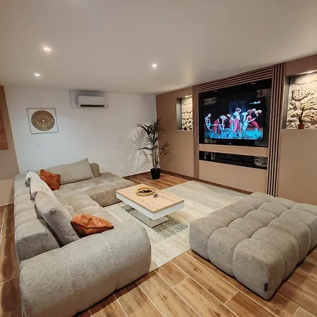 Longere Premium Spa,cinema & Piscine *