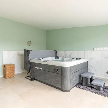 Longere Premium Spa,cinema & Piscine