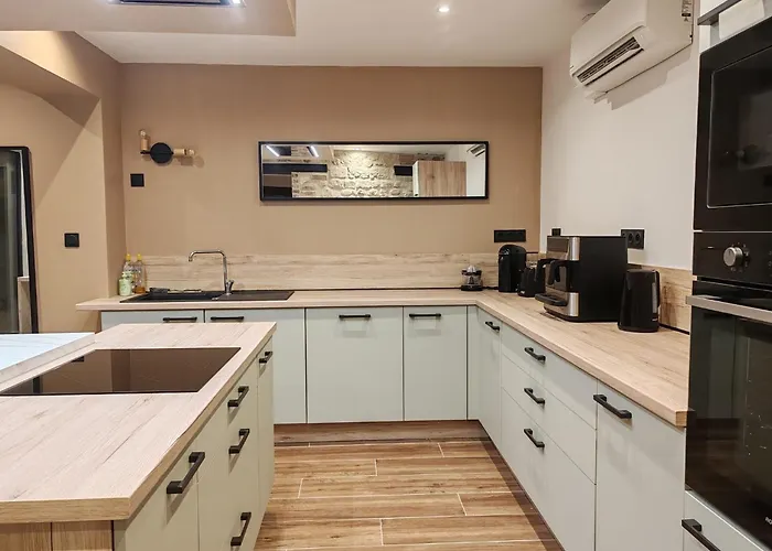 Longère de charme avec Spa, Piscine et Cinéma Villa