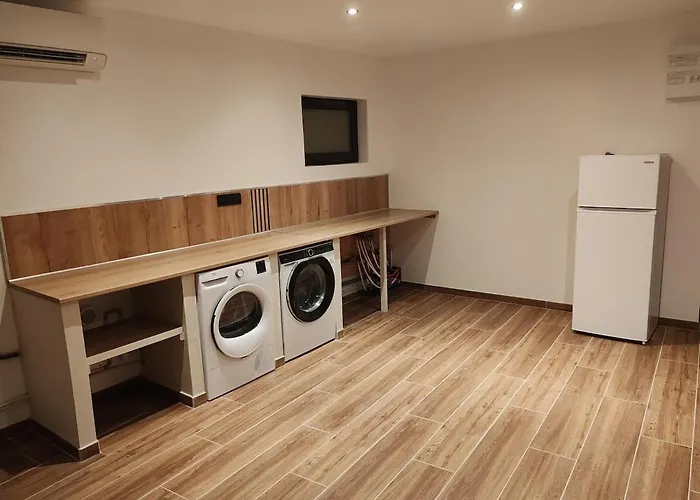 Villa Longère de charme avec Spa, Piscine et Cinéma