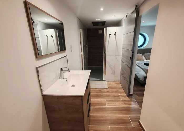 Longère de charme avec Spa, Piscine et Cinéma Villa